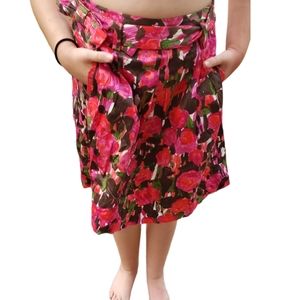 INTERNATIONAL CONCEPTS. Floral skirt. WITH POCKETS! (sku 344)